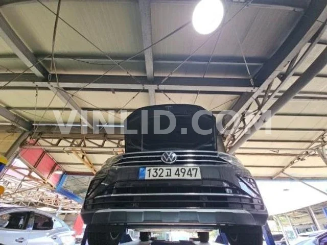 2021 Volkswagen Tiguan - Photo 1