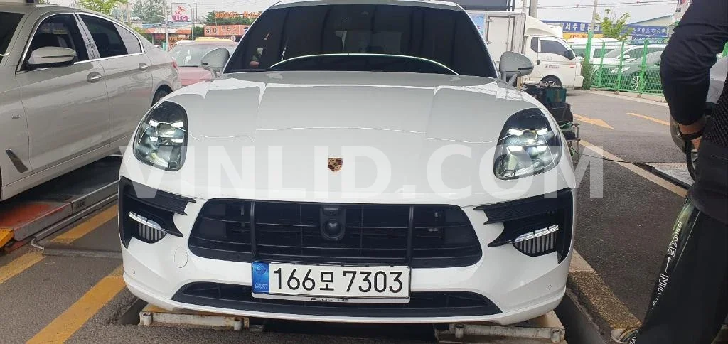 2021 Porsche Macan GTS - Photo 1