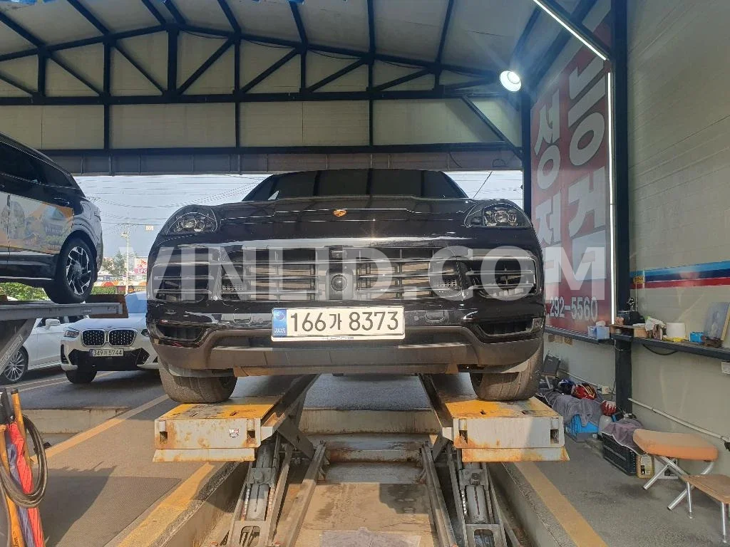 2022 Porsche Cayenne E-Hybrid COUPE (5 Seater) - Photo 1