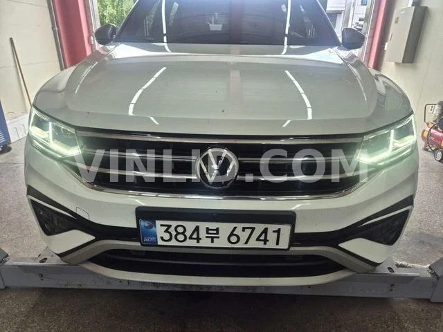2024 Volkswagen Tiguan - Photo 1