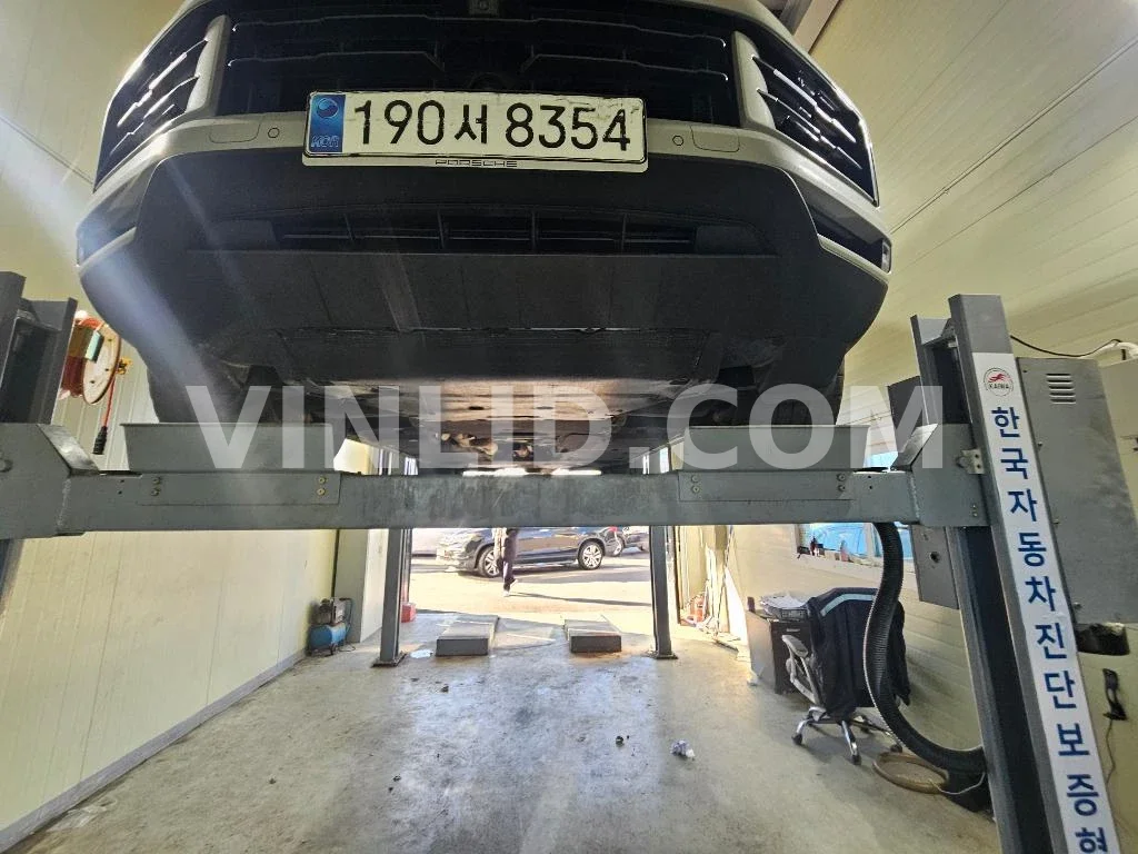 2024 Porsche Cayenne COUPE (5 Seater) - Photo 1