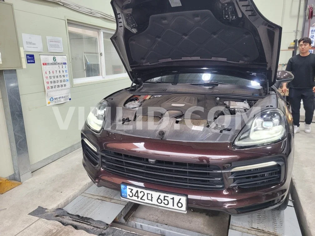 2020 Porsche Cayenne COUPE (5 Seater) - Photo 1