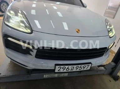 2020 Porsche Cayenne - Photo 1