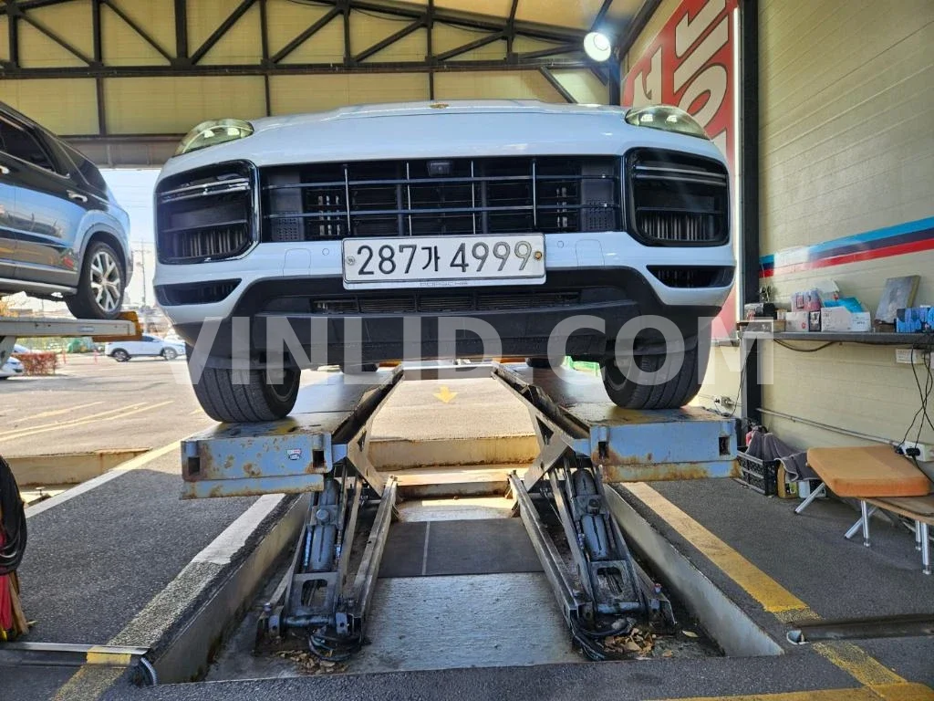 2020 Porsche Cayenne Turbo - Photo 1