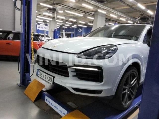 2020 Porsche Cayenne - Photo 1