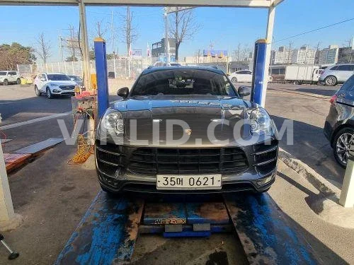 2015 Porsche Macan Turbo - Photo 1