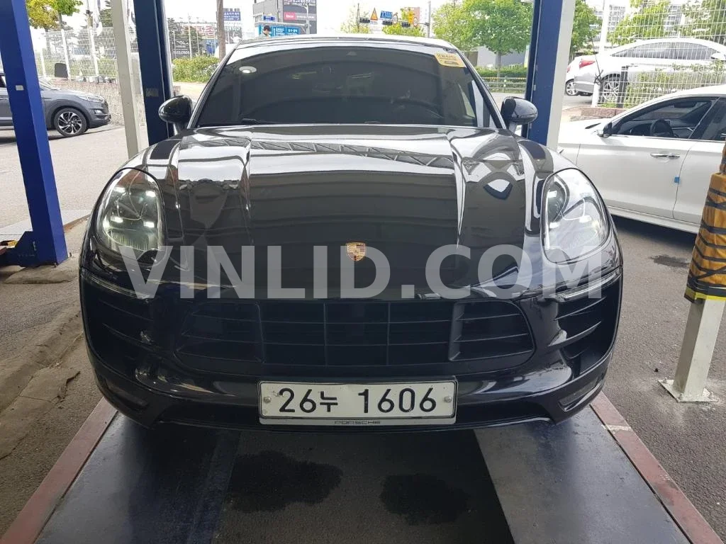 2018 Porsche Macan GTS - Photo 1