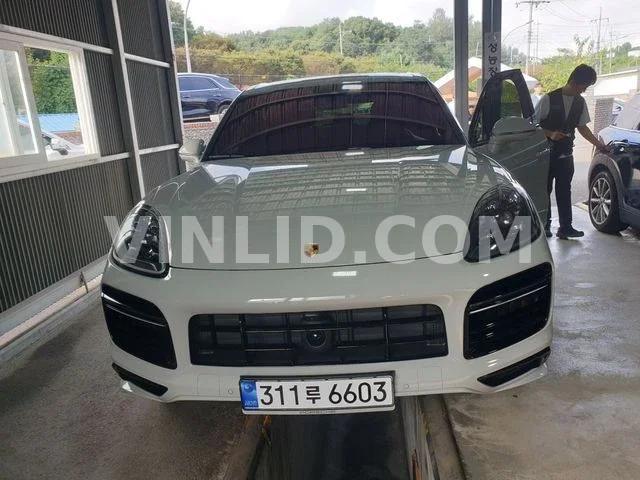 2023 Porsche Cayenne Turbo - Photo 1
