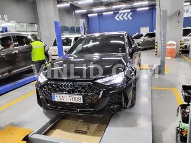 2025 Audi 8Y - Photo 1
