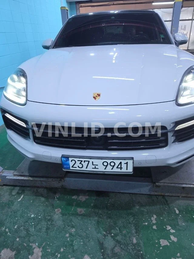 2021 Porsche Cayenne - Photo 1
