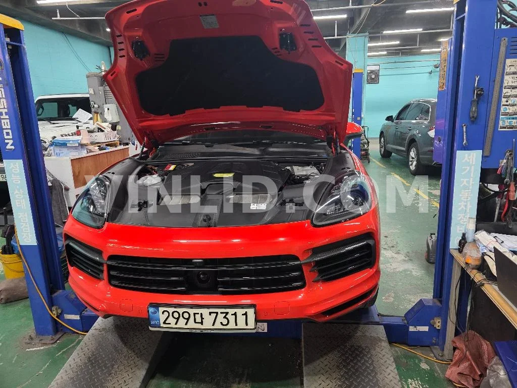 2021 Porsche Cayenne COUPE (5 Seater) - Photo 1