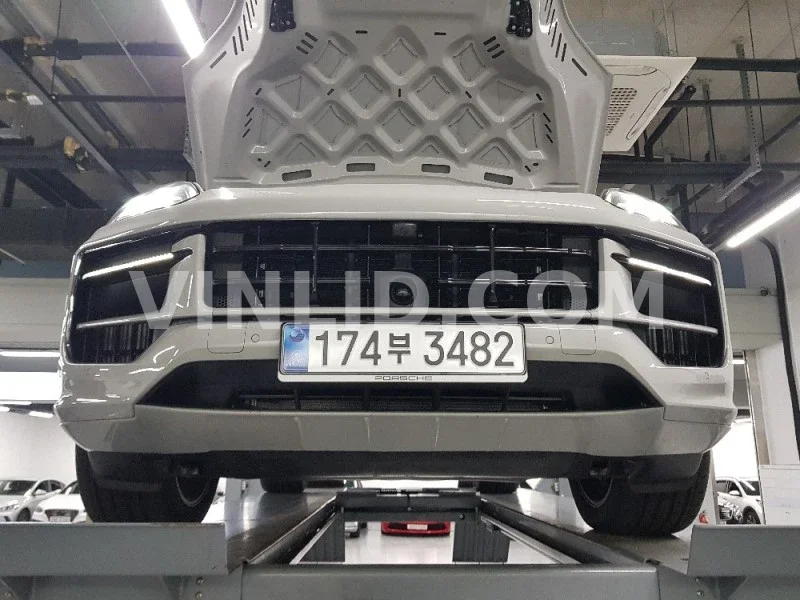 2025 Porsche Cayenne GTS COUPE - Photo 1