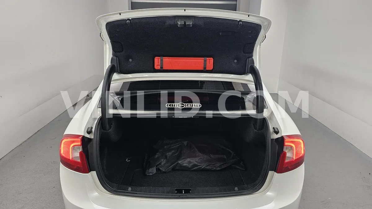 2014 Volvo S60D4 - Photo 20
