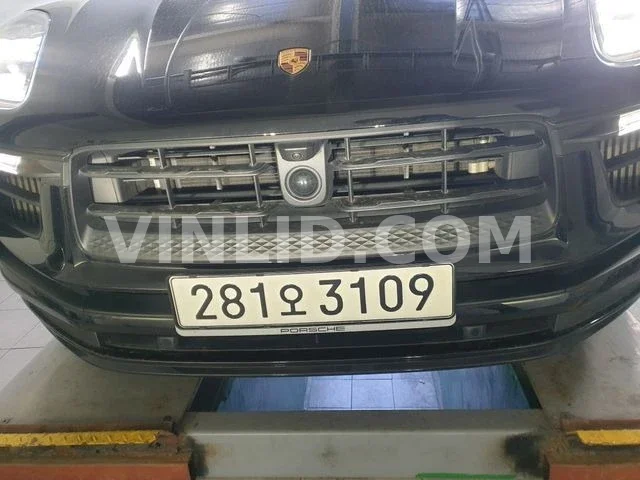 2023 Porsche Macan - Photo 1
