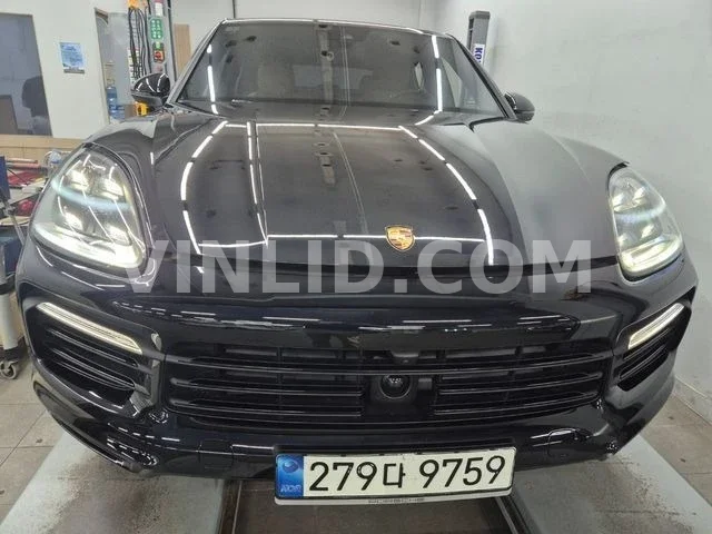 2021 Porsche Cayenne - Photo 1