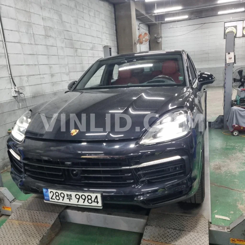 2021 Porsche Cayenne E-Hybrid COUPE (5 Seater) - Photo 1