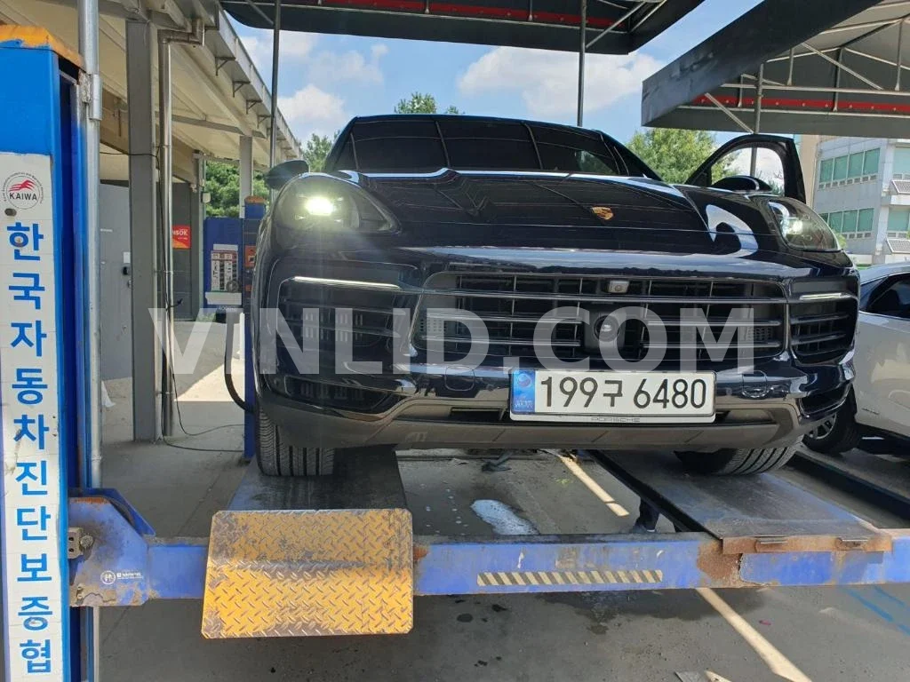 2022 Porsche Cayenne COUPE (5 Seater) - Photo 1