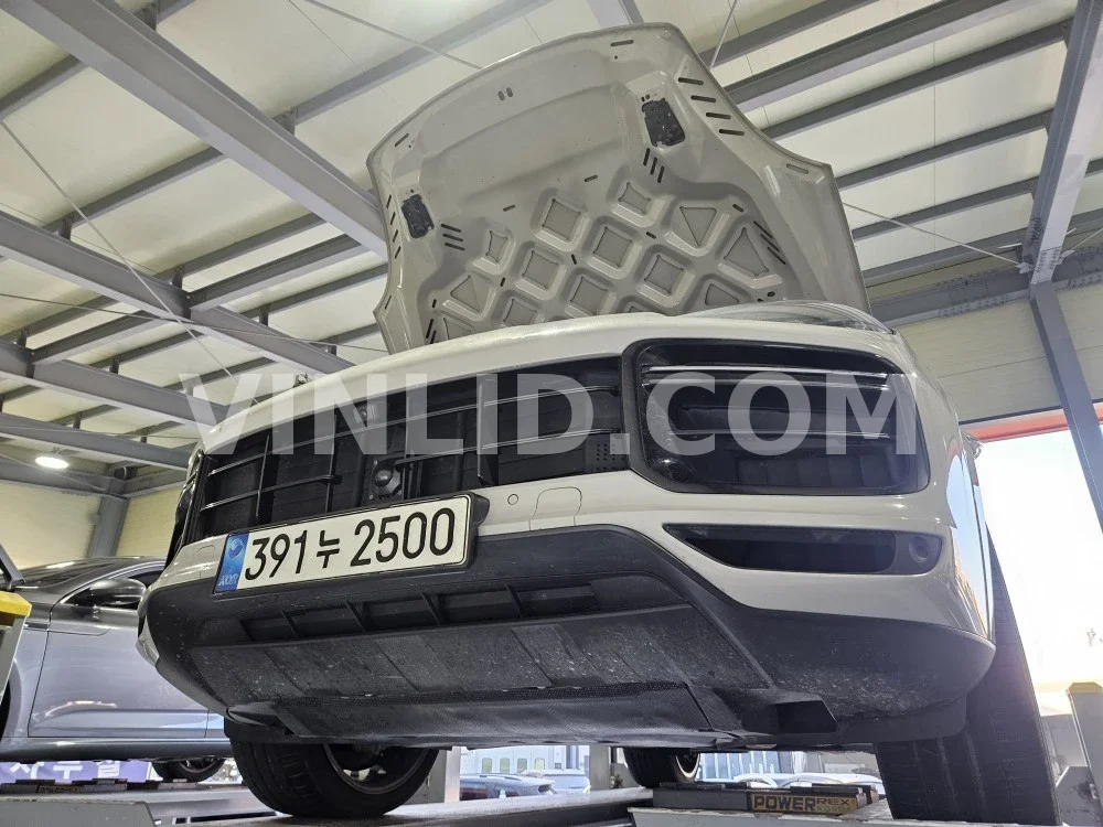 2020 Porsche Cayenne - Photo 1