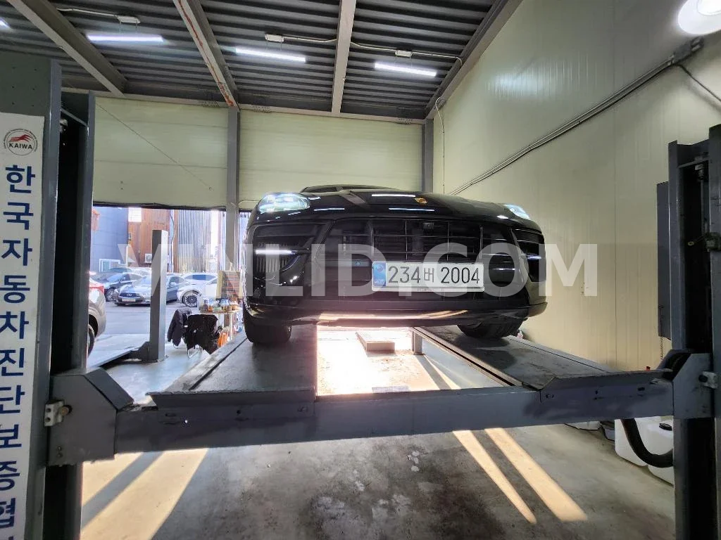 2021 Porsche Macan GTS - Photo 1