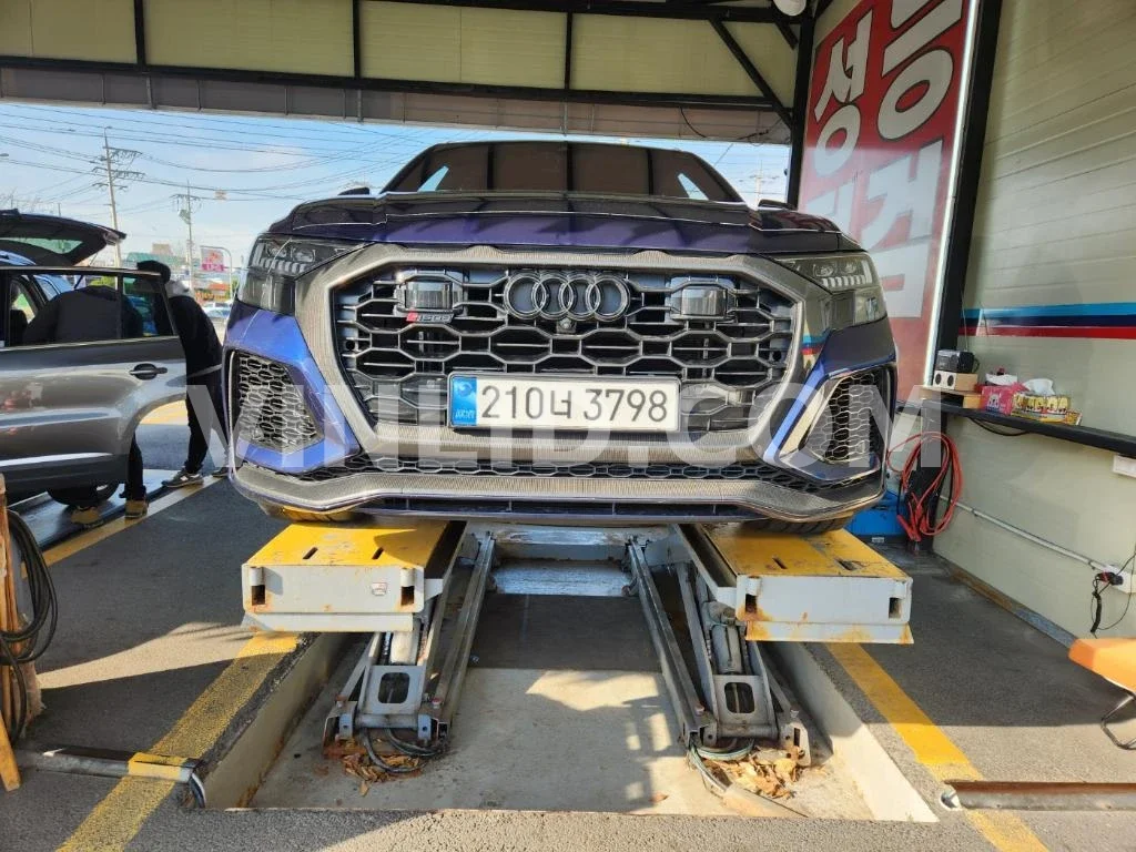 2022 Audi RS Q8 - Photo 1