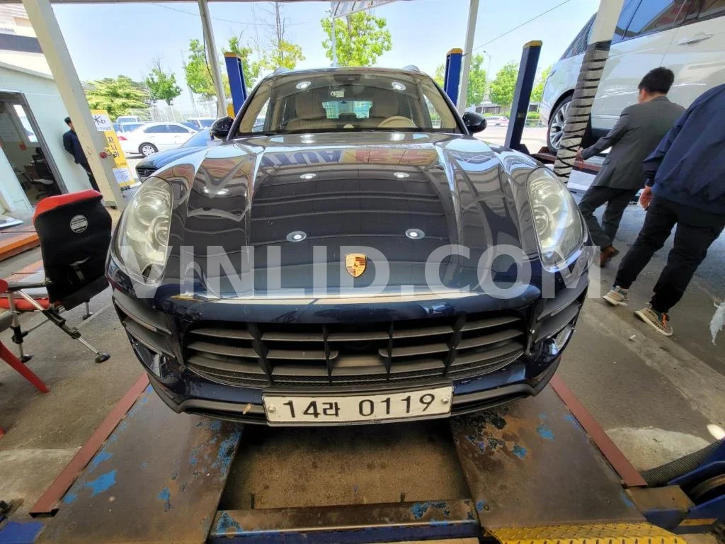 2015 Porsche Macan Turbo - Photo 1