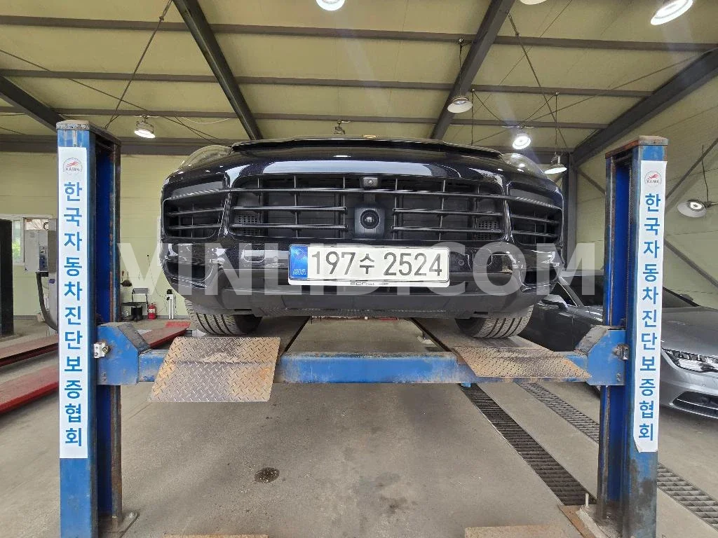 2021 Porsche Cayenne - Photo 1