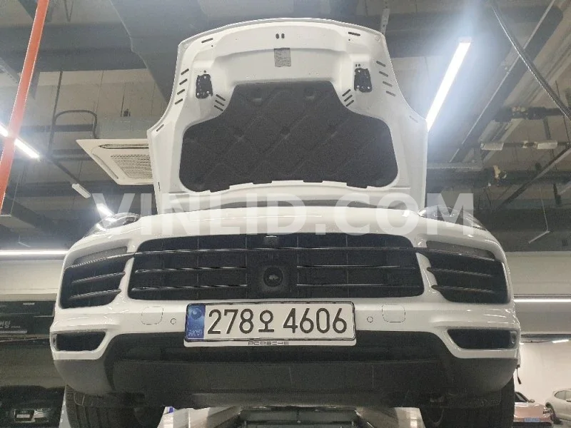 2023 Porsche Cayenne E-Hybrid COUPE (5 Seater) - Photo 1