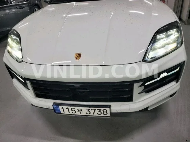 2024 Porsche Cayenne - Photo 1