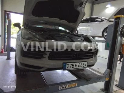 2023 Porsche Cayenne COUPE (5 Seater) - Photo 1