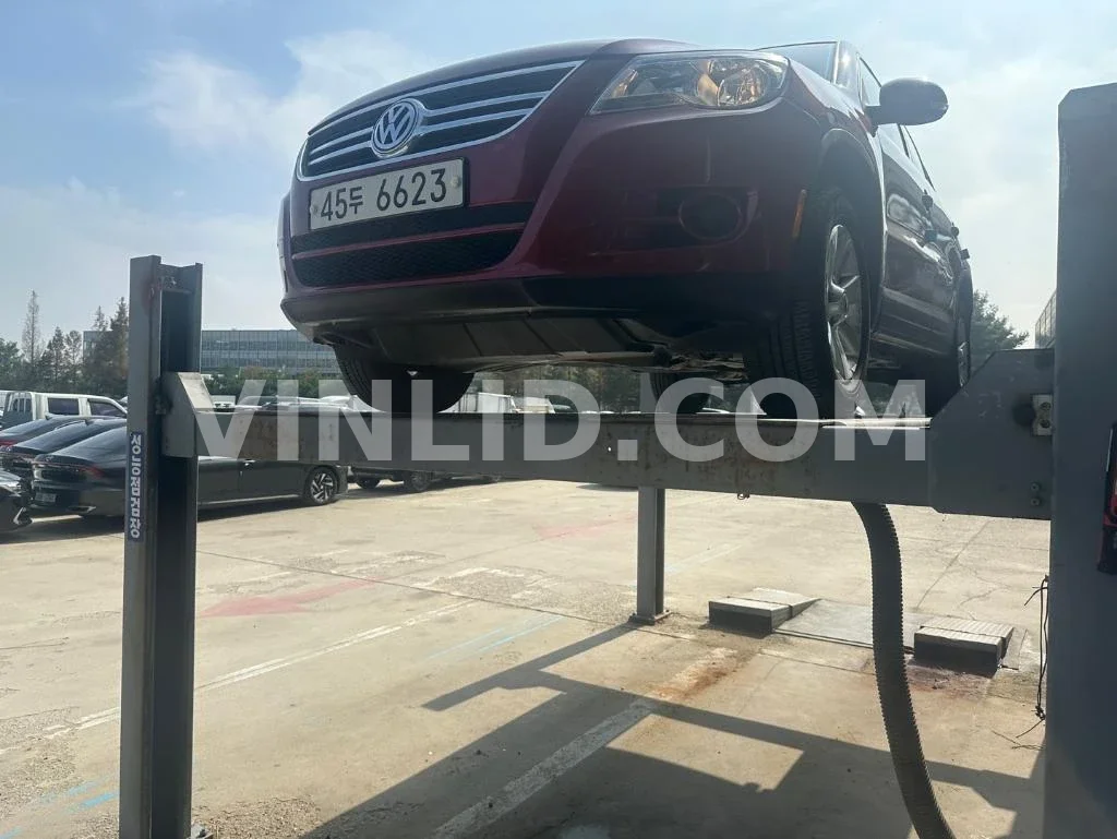 2009 Volkswagen Tiguan - Photo 1