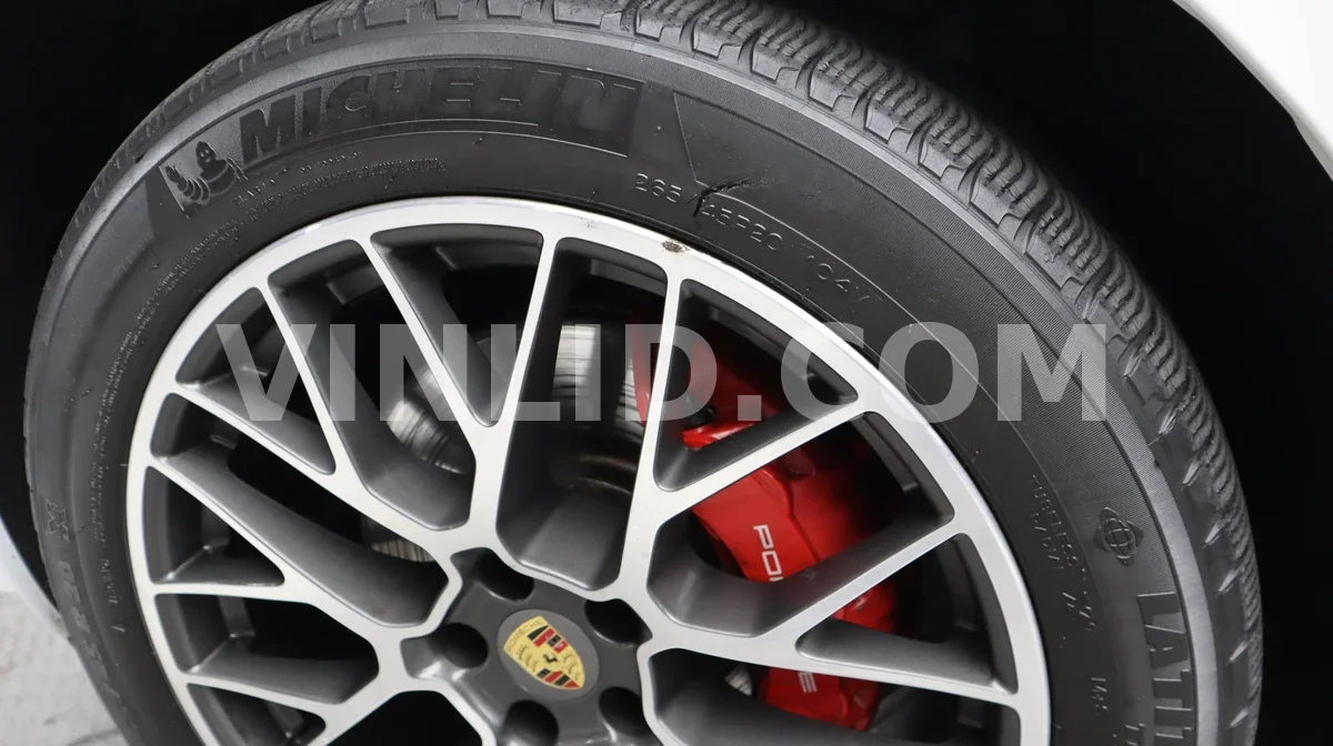 2017 Porsche Macan - Photo 1