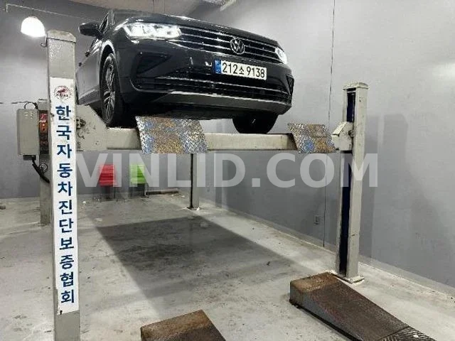 2022 Volkswagen Tiguan - Photo 1