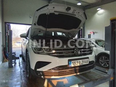 2023 Volkswagen Tiguan 2.0 TDI - Photo 1
