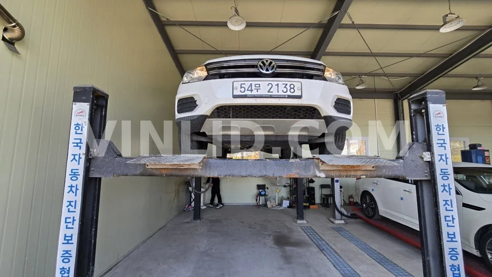 2012 Volkswagen Tiguan - Photo 1