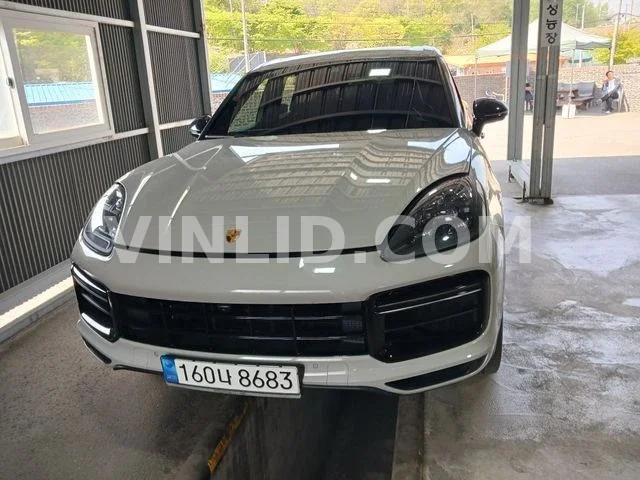 2020 Porsche Cayenne Turbo - Photo 1