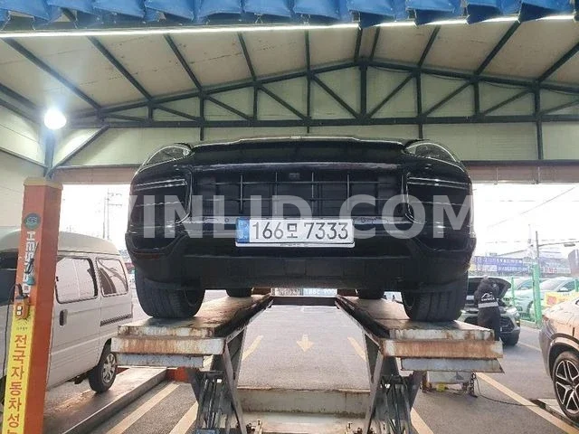 2021 Porsche Cayenne - Photo 1