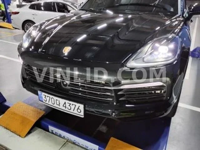 2023 Porsche Cayenne - Photo 1