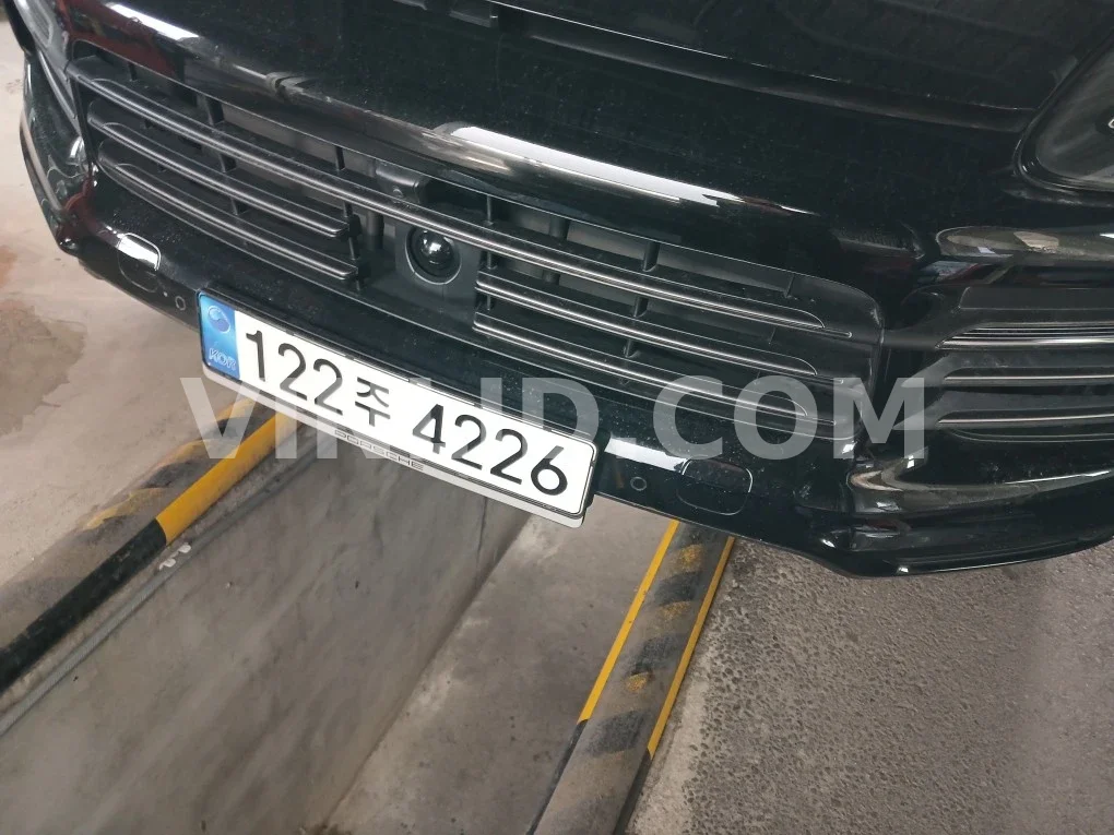2023 Porsche Cayenne COUPE (5 Seater) - Photo 1