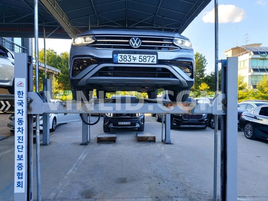 2023 Volkswagen Tiguan Allspace - Photo 1