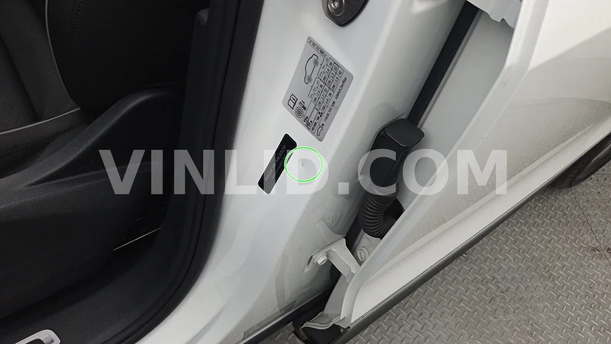 2023 Volkswagen Tiguan E - Photo 1