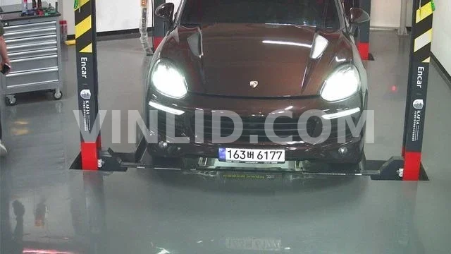 2016 Porsche Cayenne - Photo 1