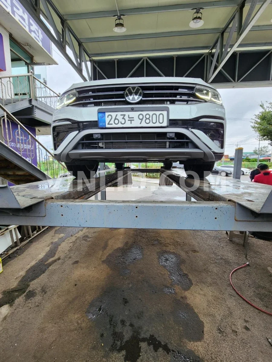 2023 Volkswagen Tiguan Allspace - Photo 1