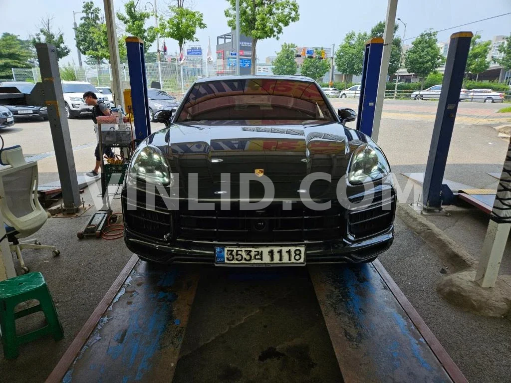 2020 Porsche Cayenne Turbo - Photo 1
