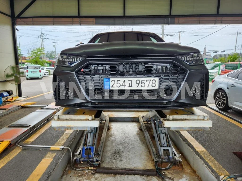 2021 Audi RS 7 - Photo 1