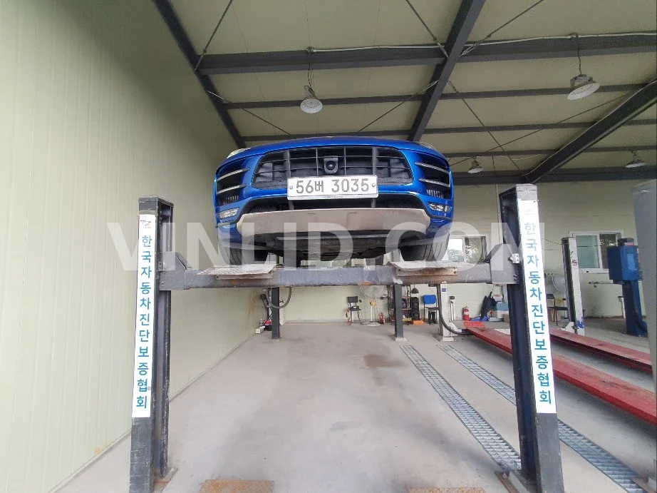 2015 Porsche Macan Turbo - Photo 1