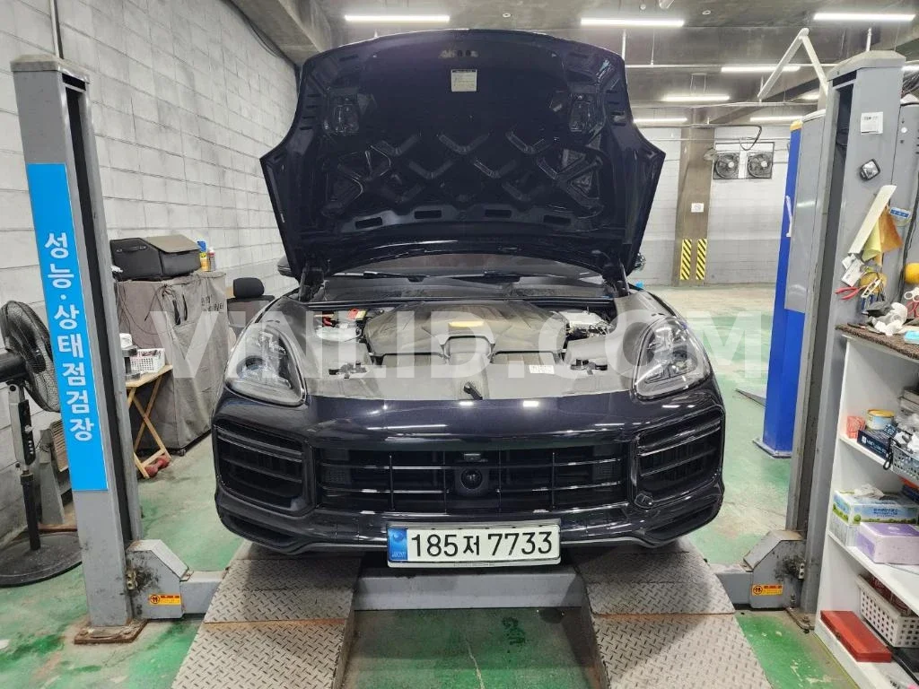 2021 Porsche Cayenne Turbo COUPE (5 Seater) - Photo 1