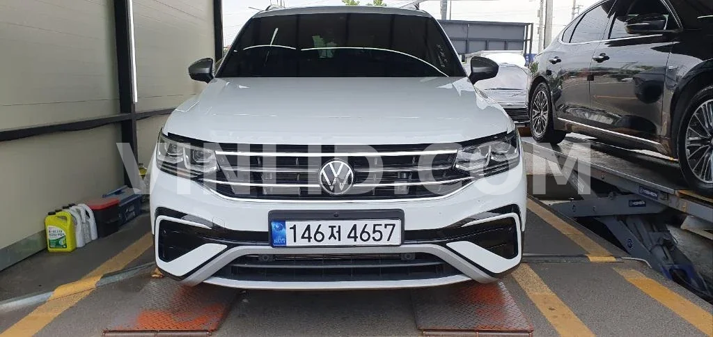2023 Volkswagen Tiguan Allspace - Photo 1