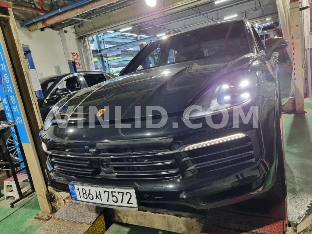 2023 Porsche Cayenne COUPE (5 Seater) - Photo 1