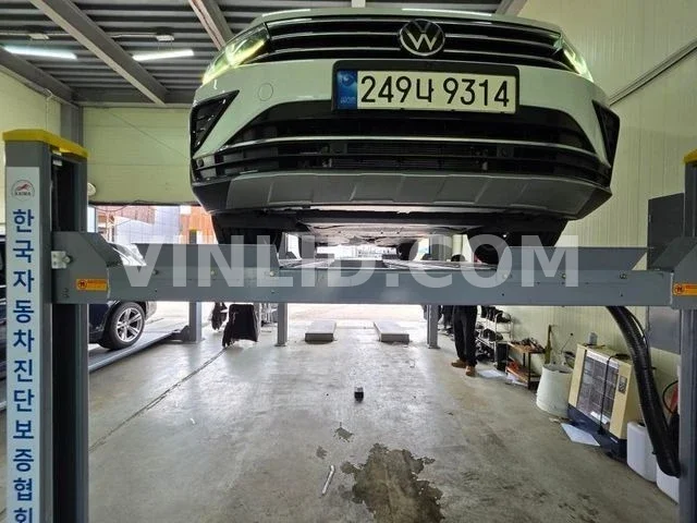 2023 Volkswagen Tiguan - Photo 1
