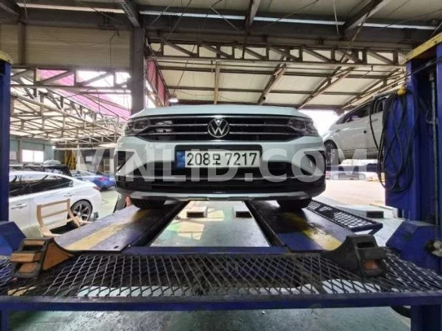 2022 Volkswagen Tiguan - Photo 1